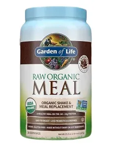 Envase de suplemento Garden of Life con etiqueta “RAW ORGANIC MEAL” y texto descriptivo de proteína/mezcla de alimentos. dieta para ganar masa muscular y perder grasa